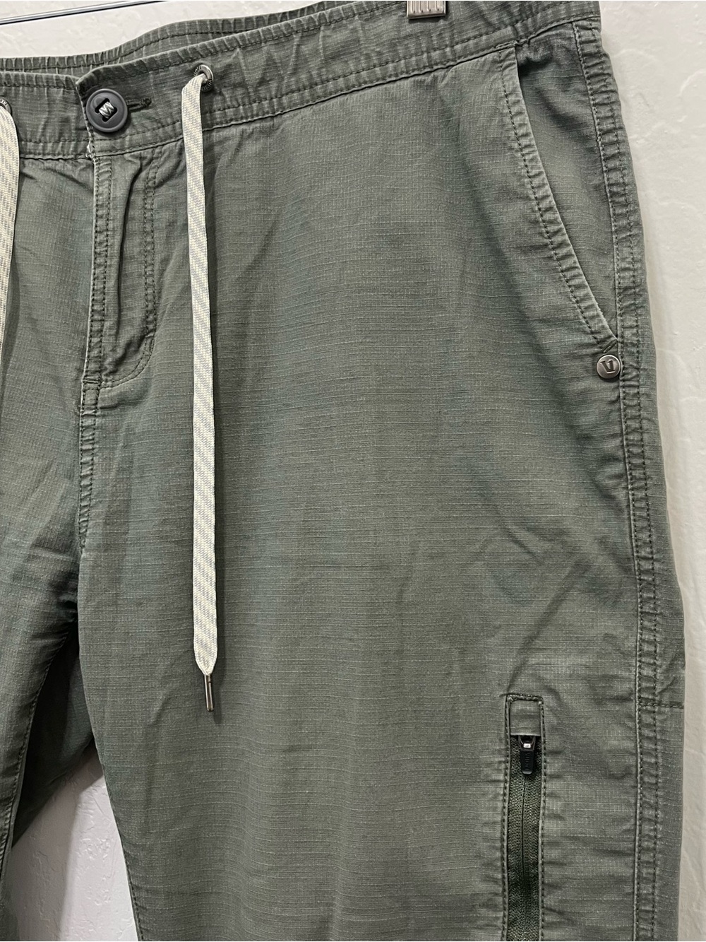 Vuori Women's Ripstop Pant VW401 Army Green Hiking Joggers Size XL - Picture 2 of 7
